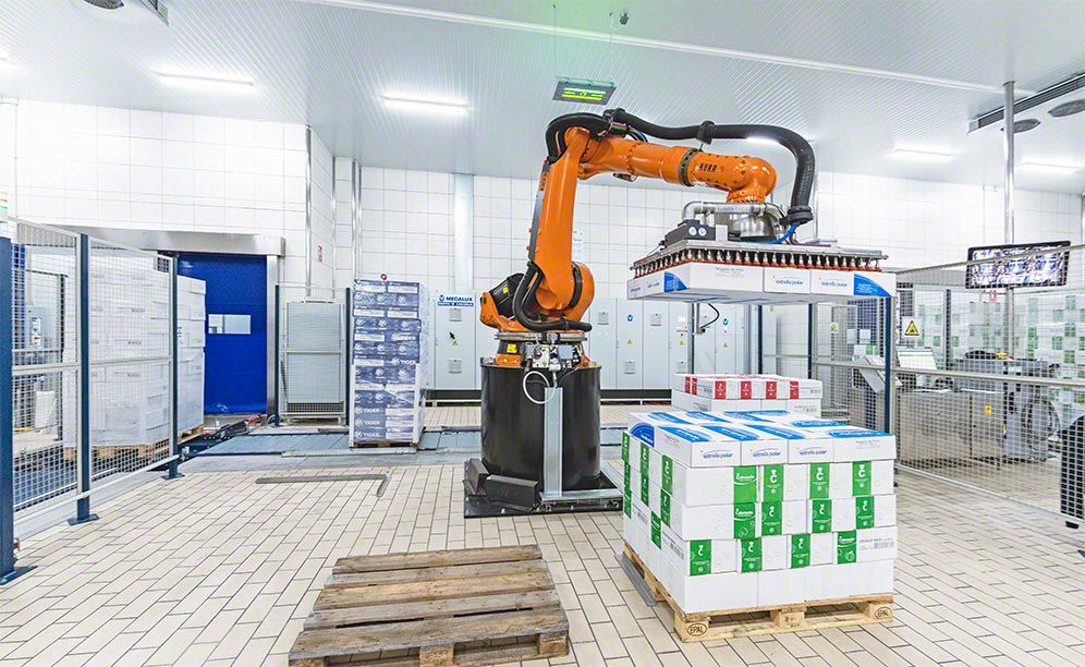 L'intelligence artificielle optimise les flux de marchandises dans l'entrepôt